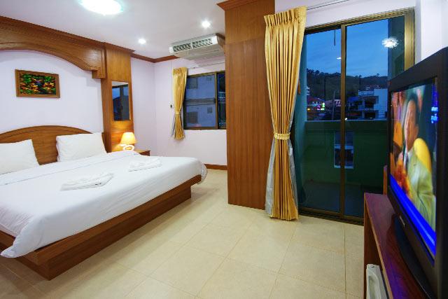 โรงแรมทรอปิคอลอินน์