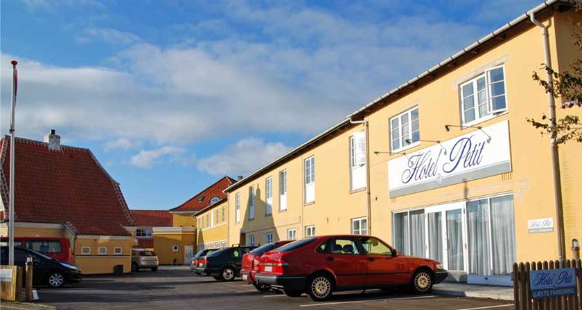 Hotel Petit