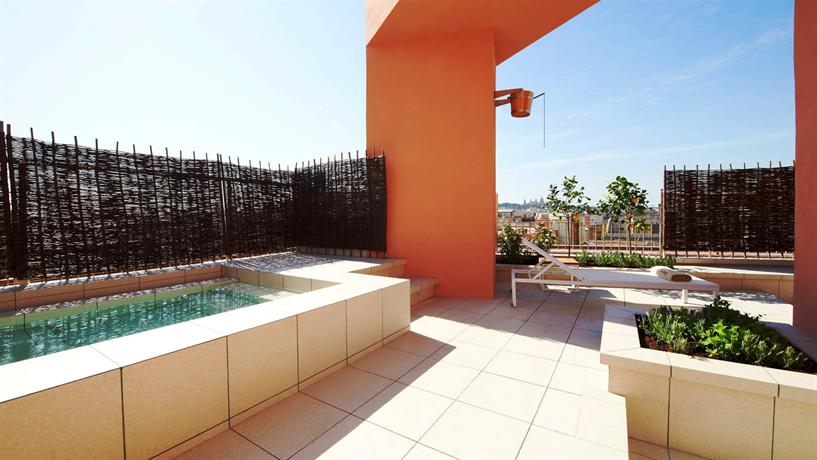 Recreational_facility