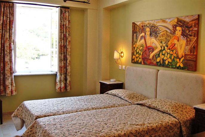Mistral Hotel Hydra