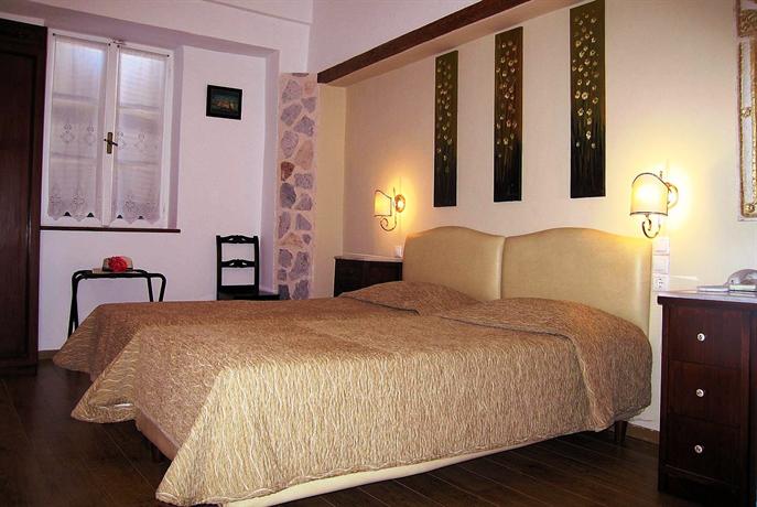 Mistral Hotel Hydra