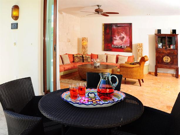 El Taj Oceanfront and Beachside Condo Hotel