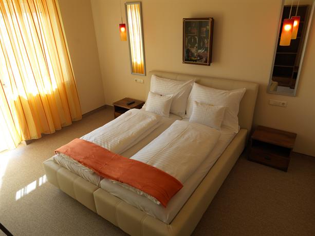 Hotel Al Faro Lodge  Austria thumbnail