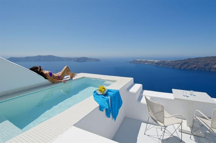 White Santorini Suites & Spa
