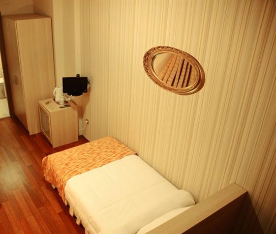 Five Boutique Hotel