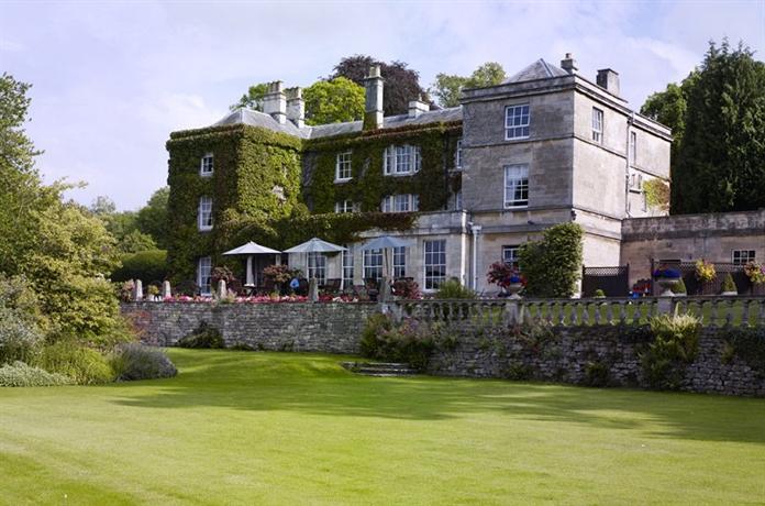 Burleigh Court Hotel
