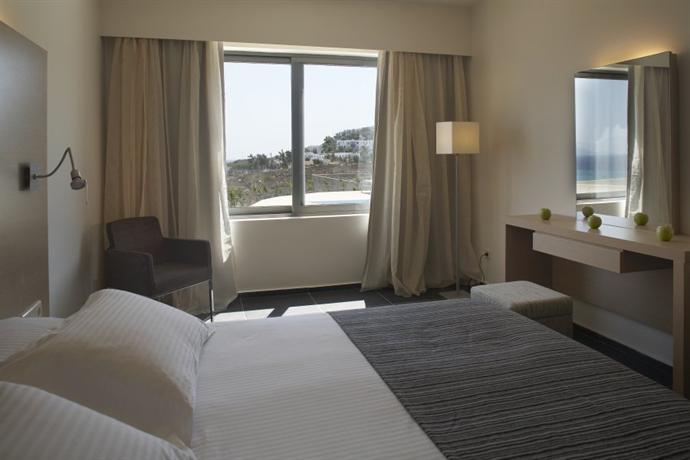 Carda Beach Hotel