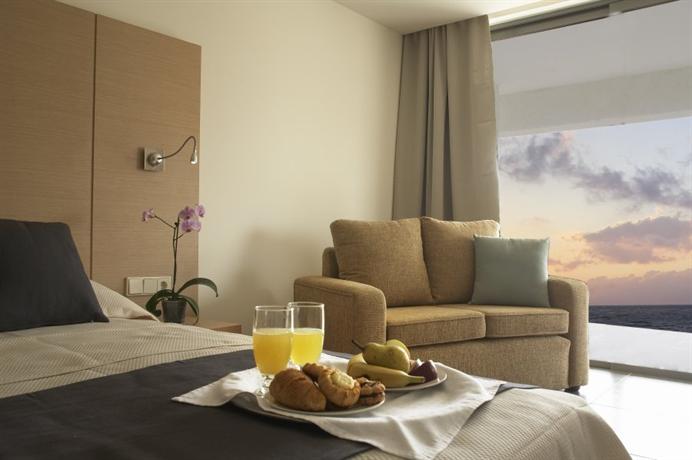 Carda Beach Hotel