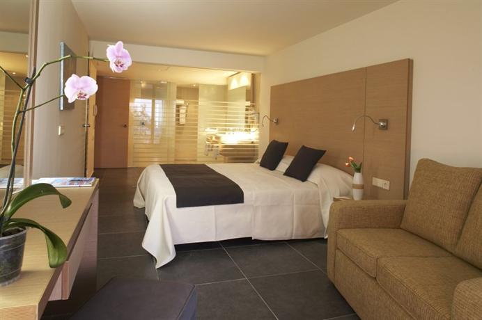 Carda Beach Hotel