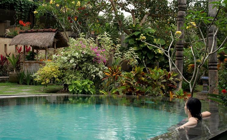 Alam Puri Art Museum Resort & Spa