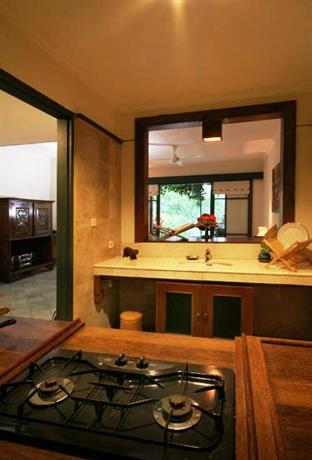 Alam Puri Art Museum Resort & Spa