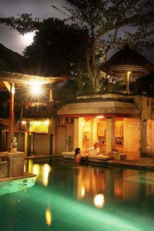 Alam Puri Art Museum Resort & Spa