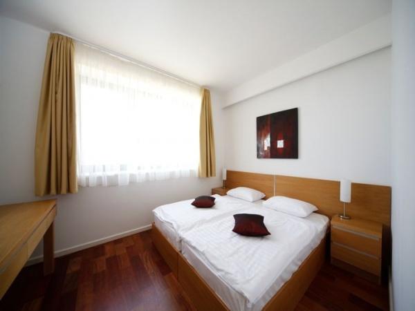 BL YachtClub & Apartments