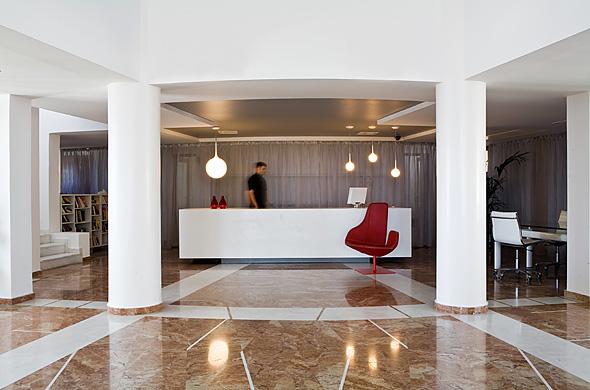 The Majestic Hotel Santorini