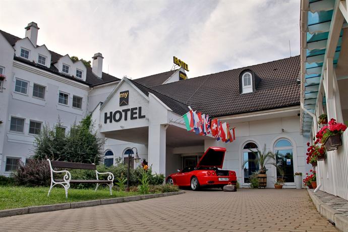 Hotel Galant Lednice Velke Pavlovice Wine Region Czech Republic thumbnail
