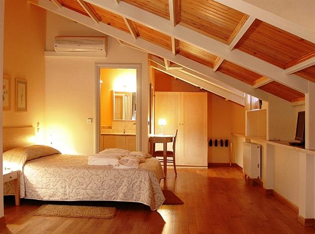 Helmos Hotel