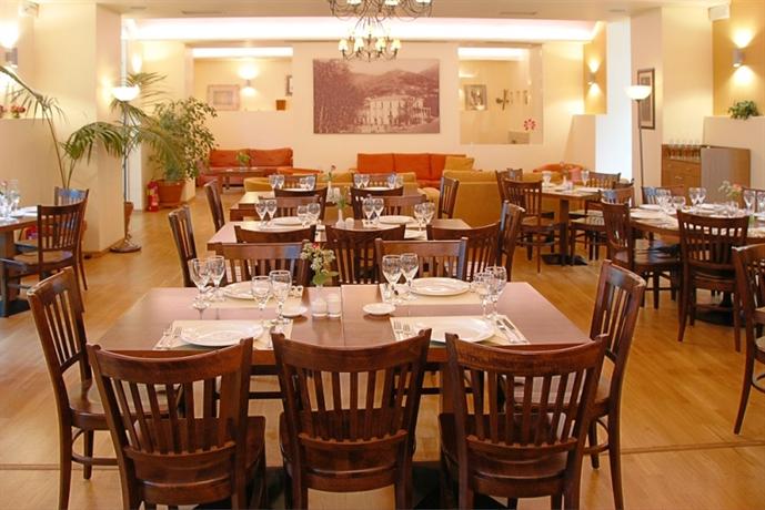 Helmos Hotel