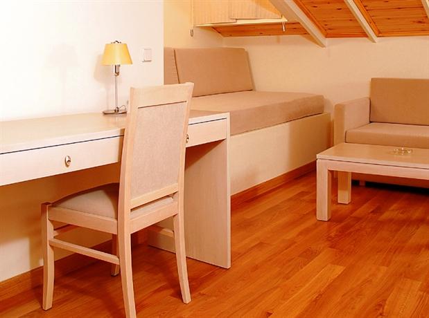 Helmos Hotel