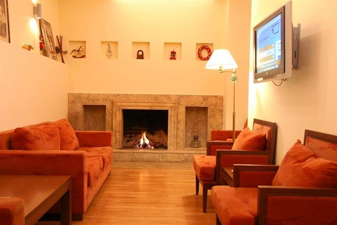 Helmos Hotel