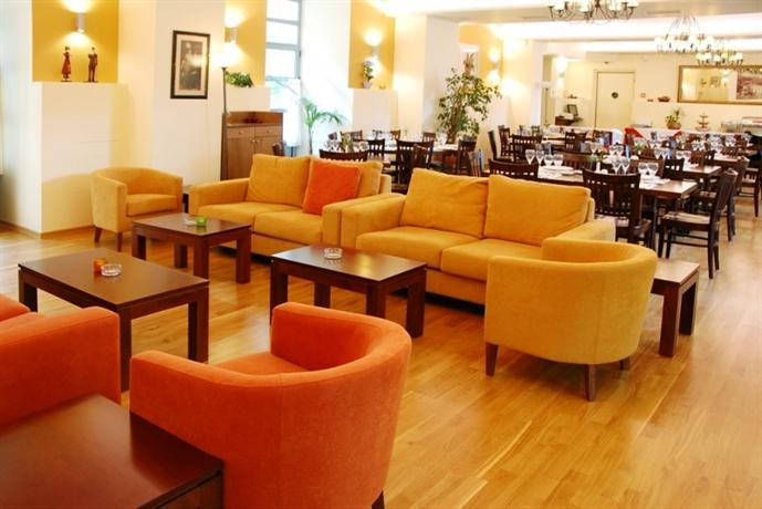 Helmos Hotel