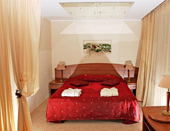 AMAKS Premier Hotel