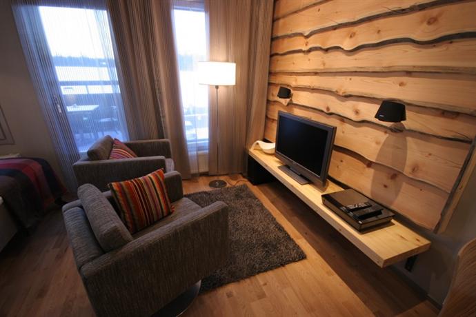 Levi Suites Unna Mannu