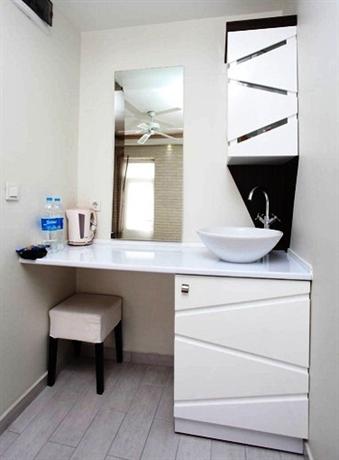Element Suites