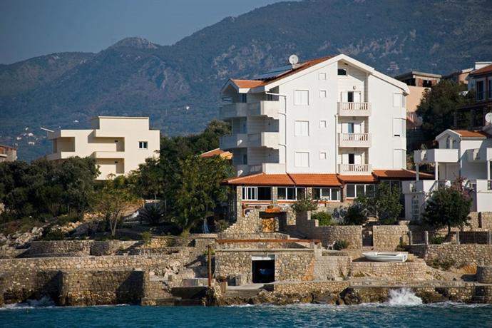 Hotel R Dobra Voda Montenegro thumbnail