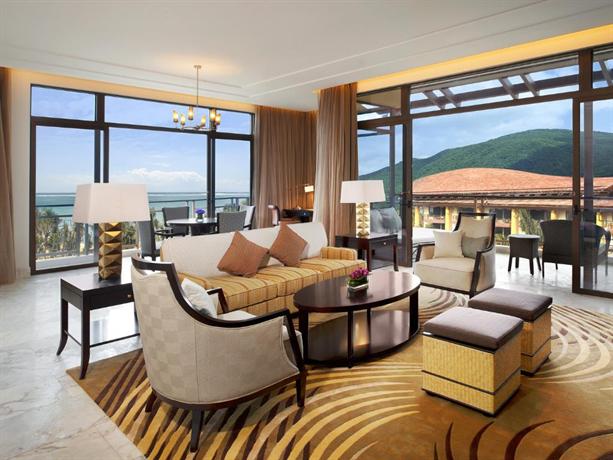 三亚亚龙湾瑞吉度假酒店