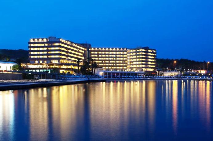 Adin Beach Hotel