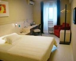 锦江之星上海徐家汇宛平南路店