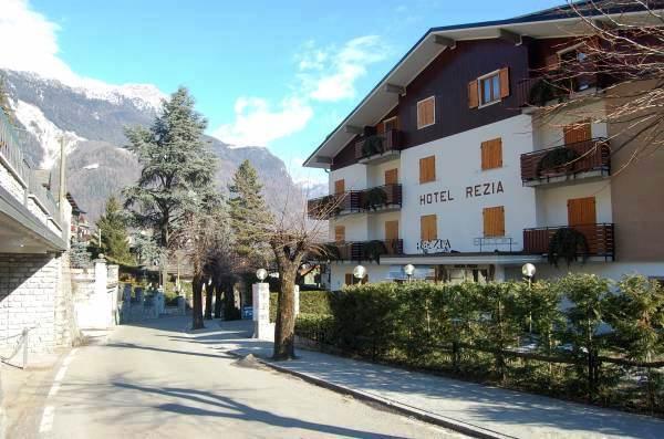 Hotel Rezia Chiesa in Valmalenco - dream vacation