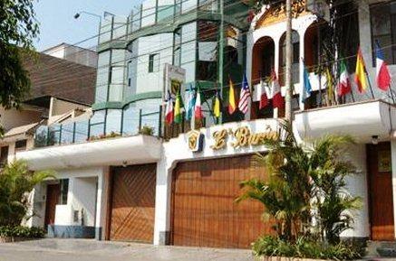 Hotel L'Baron Jockey Plaza Mall