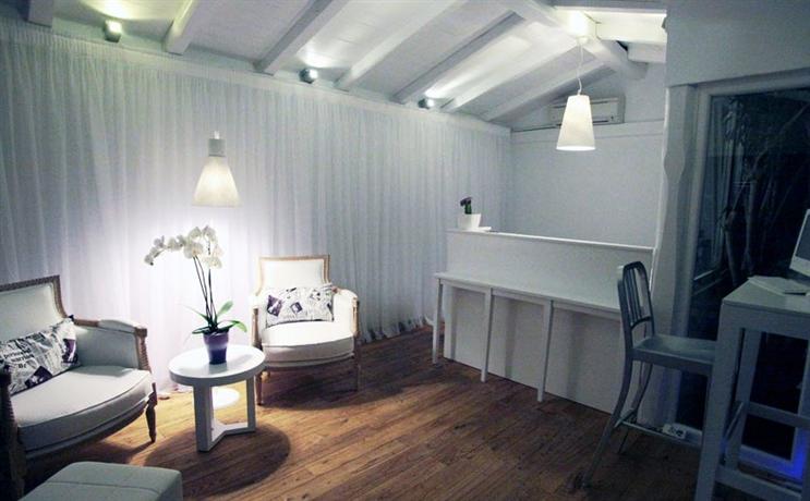 White Suites Resort