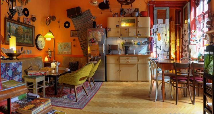 Lavender Circus Hostel Doubles & Ensuites