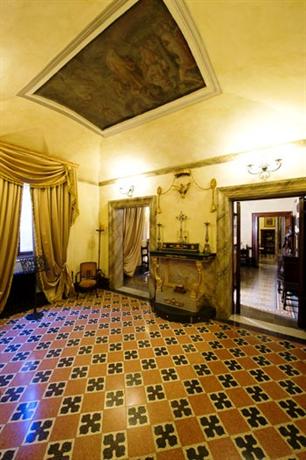 Residenze d'Epoca Palazzo Coli Bizzarrini