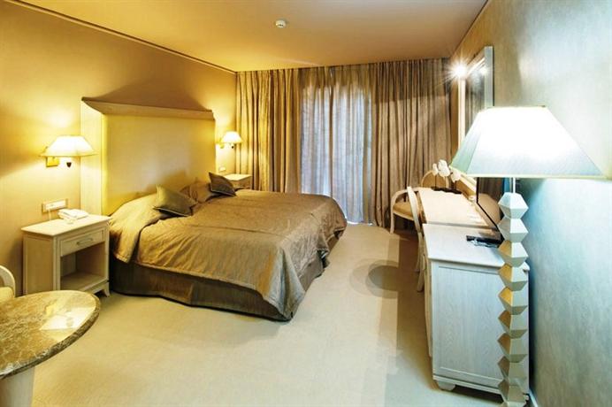 Utopia Resort & Spa