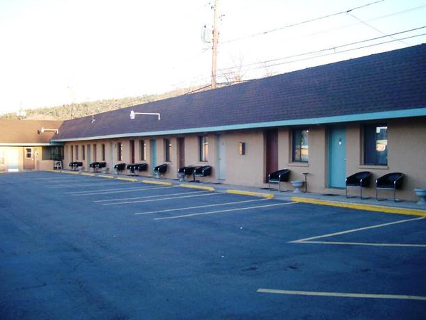 9 Arizona Motor Hotel