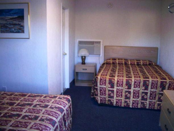 9 Arizona Motor Hotel