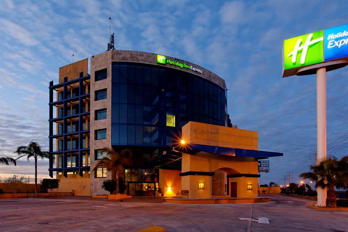 Holiday Inn Express Nuevo Laredo Gateway to the Americas International Bridge Mexico thumbnail