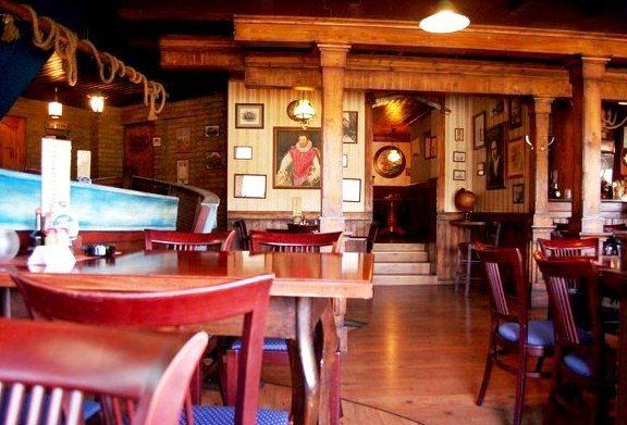 Arany Szarvas Fogado es Captain Drakes Pub