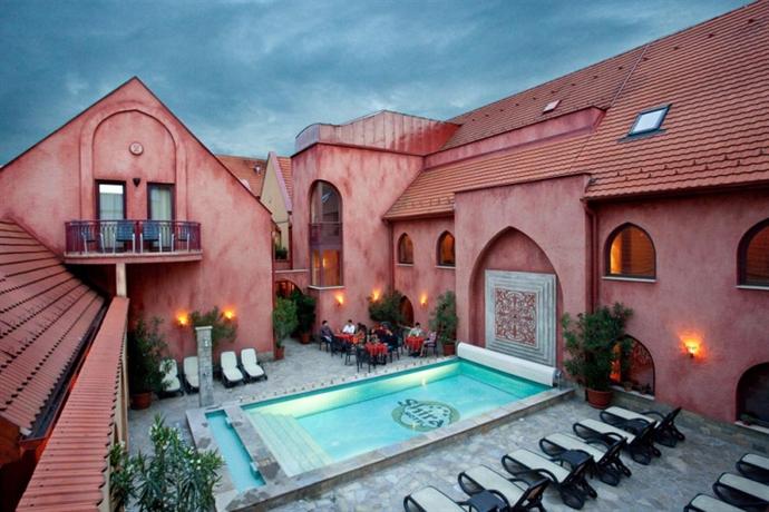 Meses Shiraz Wellness & Trening Hotel Superior - dream vacation