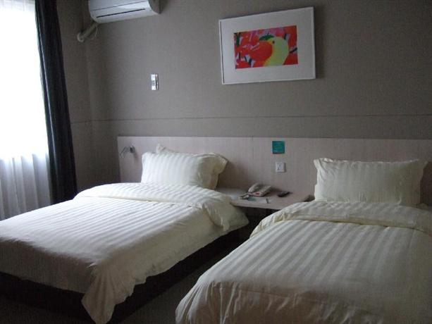 Shanghai Xujiahui Jiaotong University Light Residence Hotel