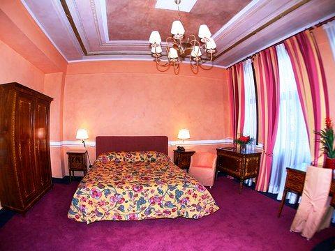 Vigo Hotel