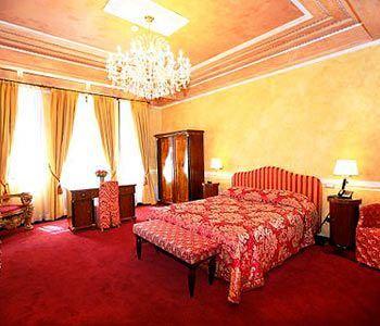 Vigo Hotel