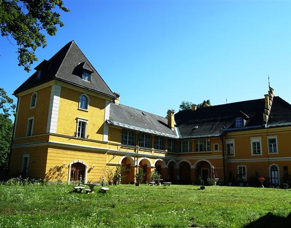 Hotel Schloss Saint Georgen Klagenfurt am Worthersee Carinthia Open Air Museum Austria thumbnail