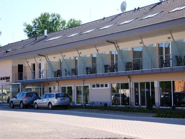 Szepia Bio and Art Hotel