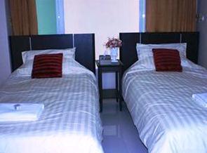 บุปผา เทอเรซ