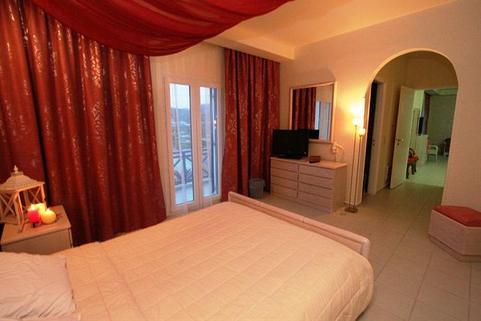 Dolphin Bay Hotel