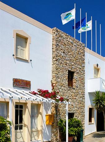 Dolphin Bay Hotel